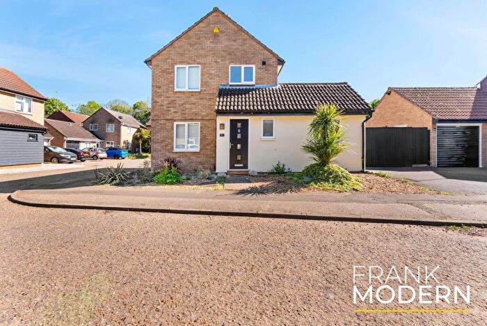 3 Bedroom Detached House For Sale In Goodacre, Orton Goldhay, PE2