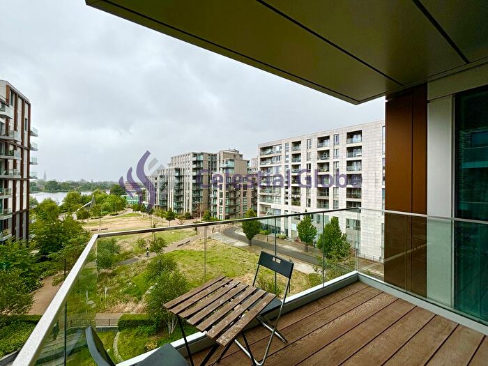 2 Bedroom Flat To Rent In Woodberry Down, London, N4