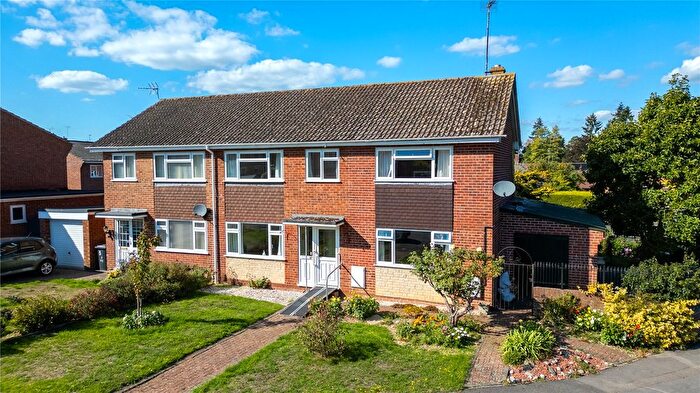 4 Bedroom Semi-detached House For Sale In Kempton Close, Newbury, Berkshire, RG14