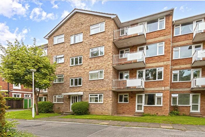 1 Bedroom Flat To Rent In Elton Close, Kingston Upon Thames, KT1