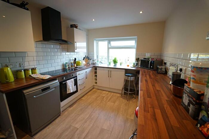 6 Bedroom House To Rent In Mansfield Road, Nottingham, Nottinghamshire, NG1