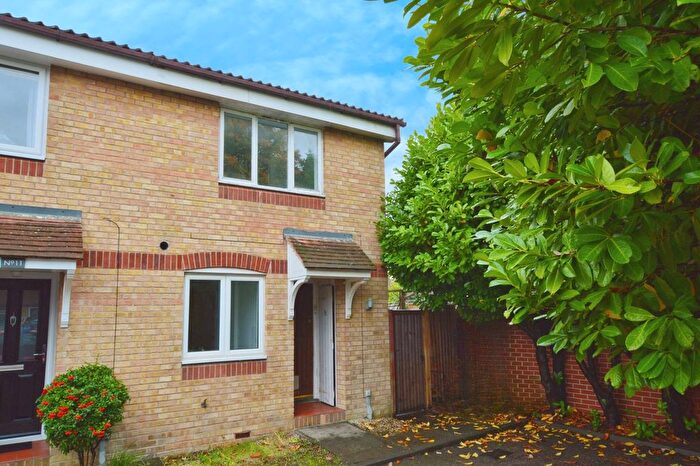 2 Bedroom Detached House To Rent In Carlbury Close, St Albans, AL1
