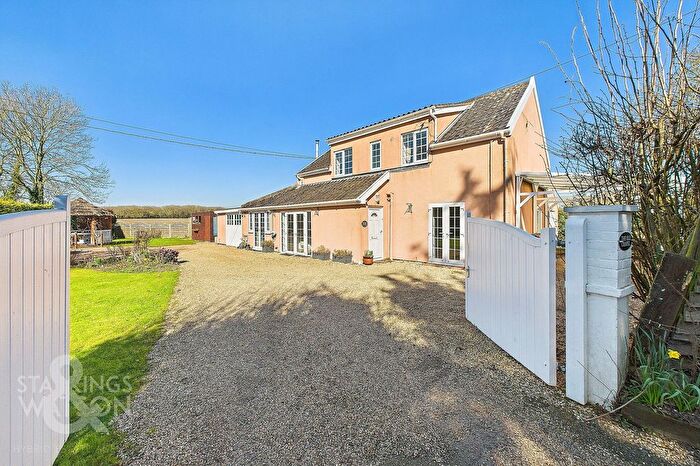 4 Bedroom Detached House For Sale In The Street, Fersfield, Diss, IP22