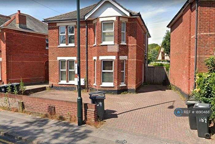 6 Bedroom Detached House To Rent In Alma Road, Bournemouth, BH9