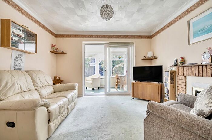 2 Bedroom Detached Bungalow For Sale In Roselands Drive, Paignton, Devon, TQ4