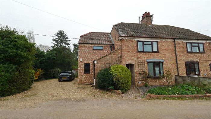3 Bedroom Semi-Detached House To Rent In Colnefields, Somersham, PE28