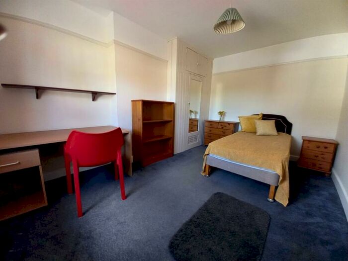 6 Bedroom House To Rent In Canterbury Street, Cambridge, CB4