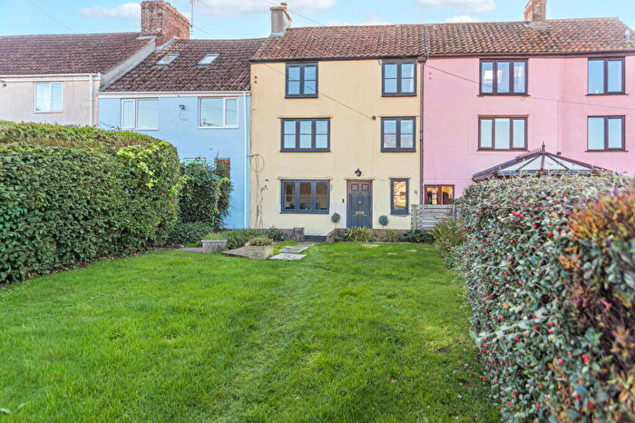 3 Bedroom Terraced House For Sale In Brickfields, Wotton-under-Edge, GL12