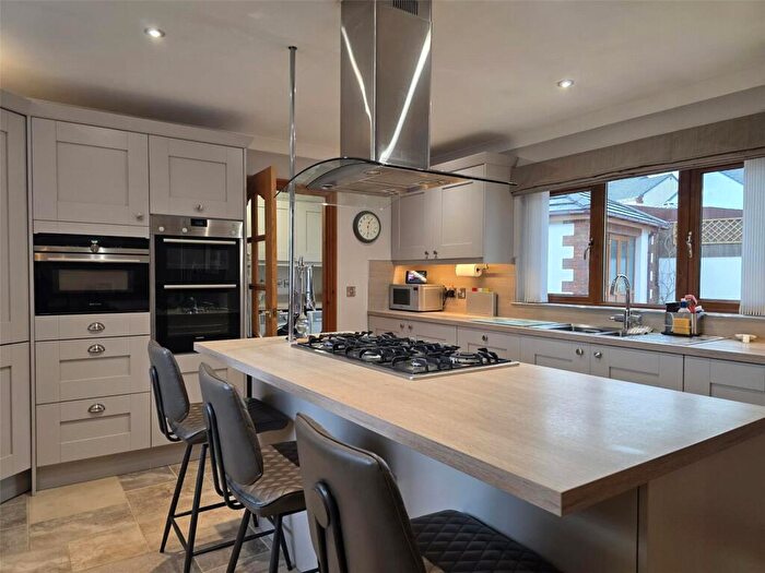 4 Bedroom Bungalow For Sale In Hampshire Drive, Pembroke Dock, Pembrokeshire, SA72