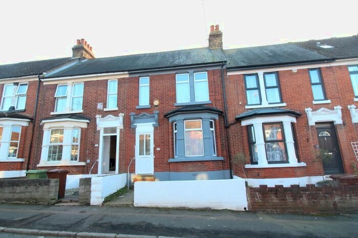 3 Bedroom Terraced House To Rent In Valley Road, Gillingham, ME7