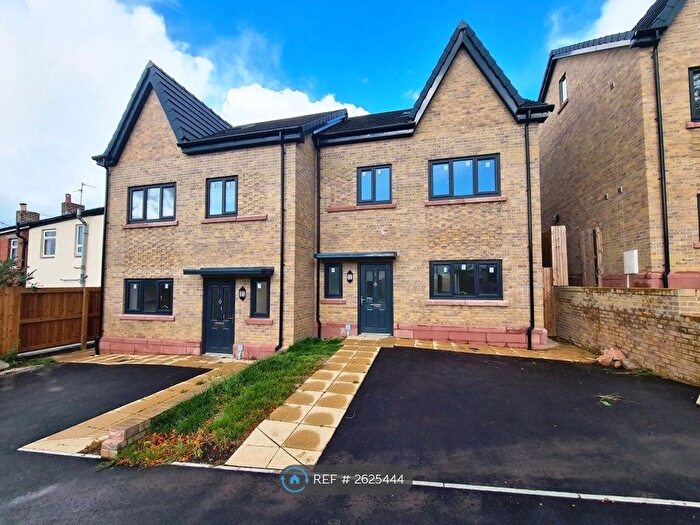 4 Bedroom Semi-Detached House To Rent In Micklehurst Road, Mossley, Ashton-Under-Lyne, OL5