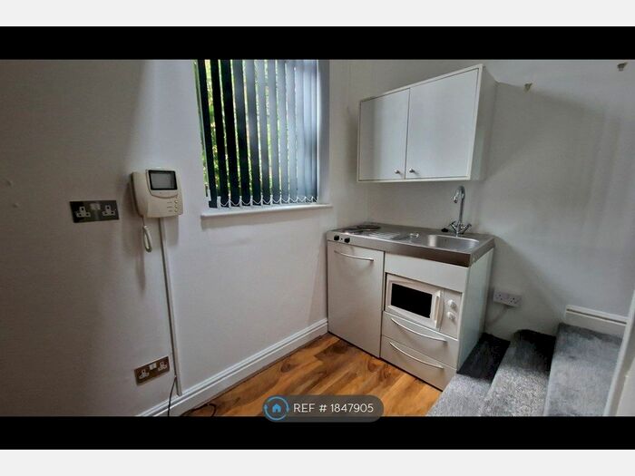 Studio To Rent In Leopold Avenue, West Didsbury, M20