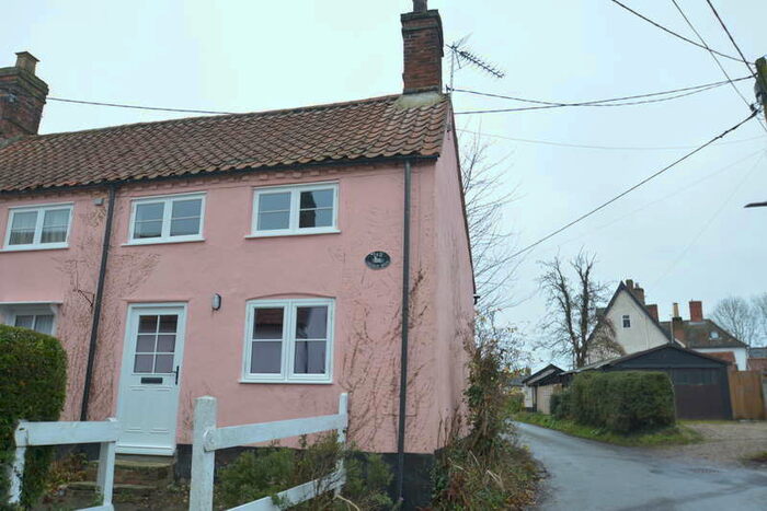 2 Bedroom Cottage To Rent In Church Walk, Pulham Market, IP21