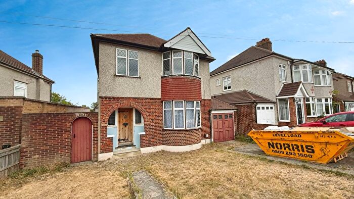 3 Bedroom Detached House To Rent In Horsham Road, Bexleyheath, DA6
