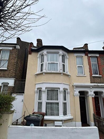 3 Bedroom Terraced House To Rent In Morley Road, Leyton, E10