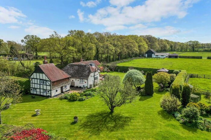 4 Bedroom Detached House For Sale In The Haven, Billingshurst, RH14