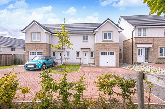 3 Bedroom Semi-Detached House For Sale In Acorn Street, Dunfermline, KY11