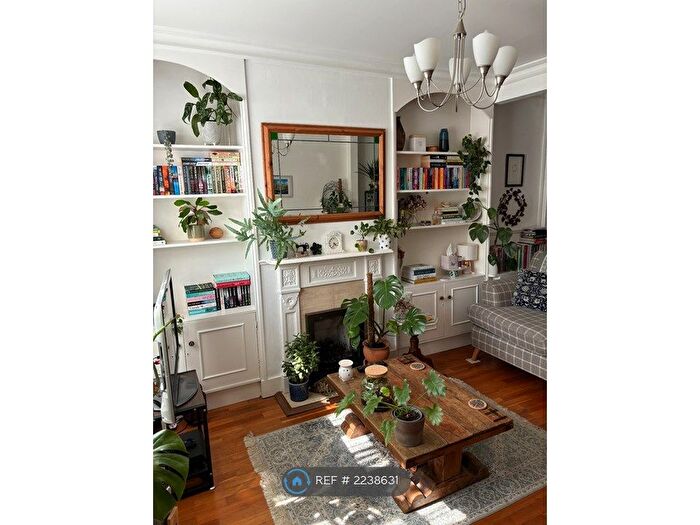 2 Bedroom End Of Terrace House To Rent In Acre Road, Kingston Upon Thames, KT2