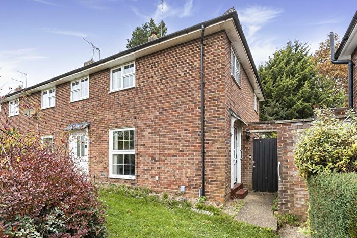 3 Bedroom End Of Terrace House For Sale In Walnut Grove, Welwyn Garden City, AL7