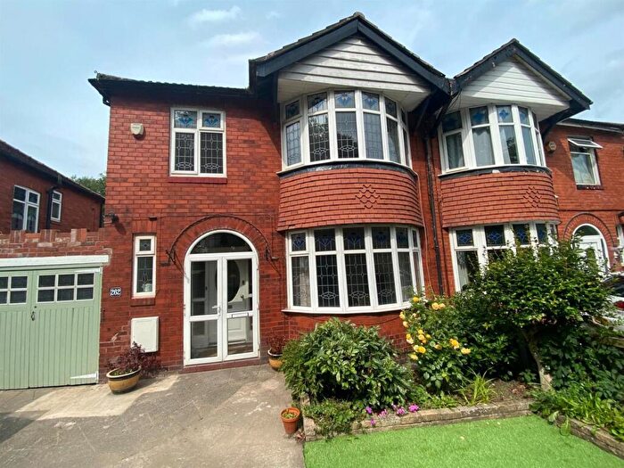 4 Bedroom Semi-Detached House To Rent In Mauldeth Road West, Chorlton Cum Hardy, Manchester, M21