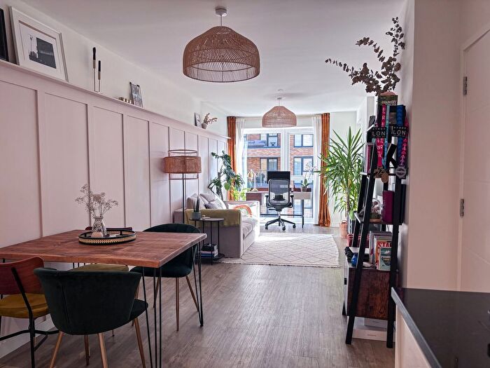 1 Bedroom Flat For Sale In Bowen Drive, Greenwich, London, SE7