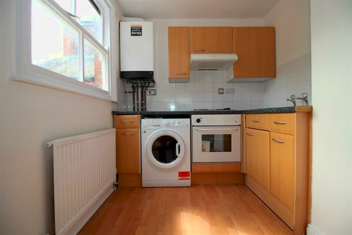 1 Bedroom Flat To Rent In Evington Road, Leicester, LE2