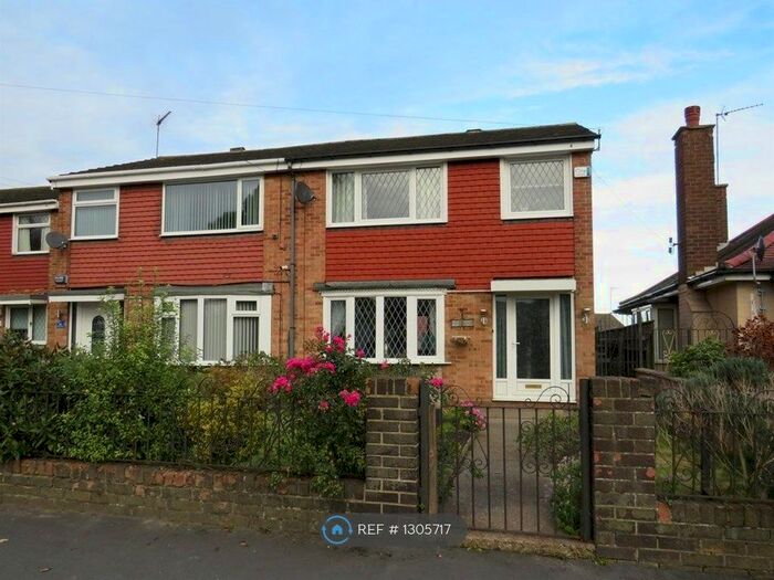 3 Bedroom Semi-Detached House To Rent In Wawne Road, Hull HU7