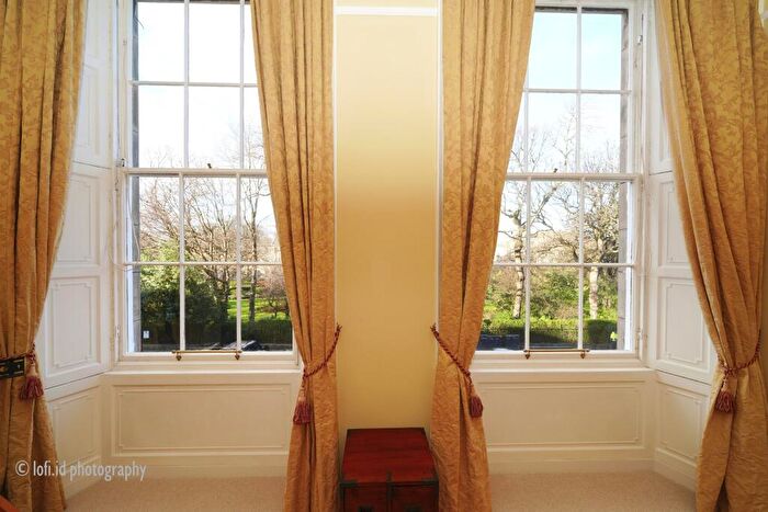 2 Bedroom Flat To Rent In Drummond Place, New Town, Edinburgh, EH3