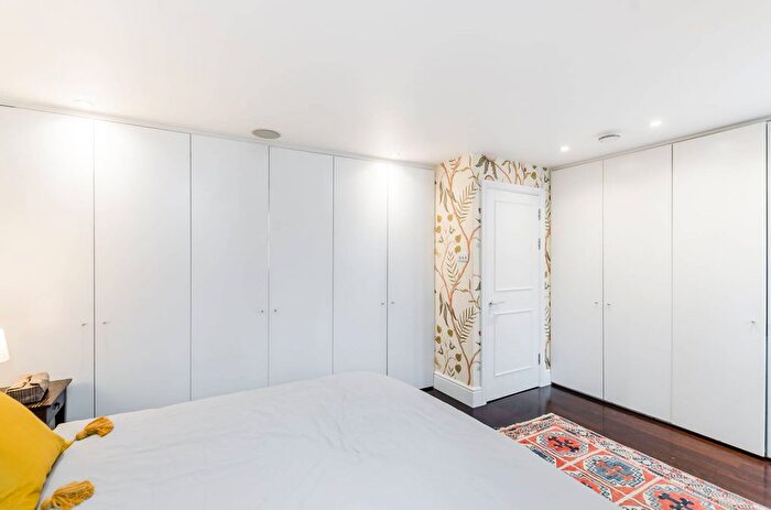 3 Bedroom Maisonette To Rent In Coptic Street, Bloomsbury, London, WC1A