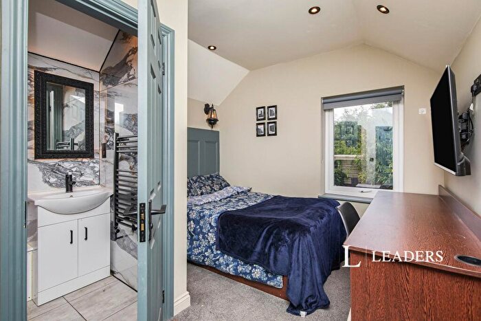 5 Bedroom Semi-Detached House To Rent In Ward Street, DE22