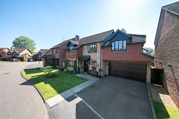 5 Bedroom Detached House For Sale In Godalming, Surrey, GU7