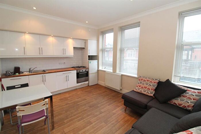 2 Bedroom Flat To Rent In Whitchurch Road, Cardiff, CF14