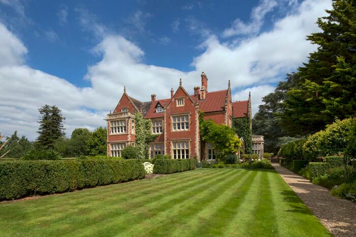 6 Bedroom House For Sale In Buckland, Faringdon, Oxfordshire, SN7