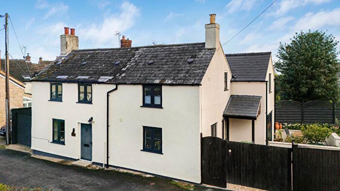 3 Bedroom Character Property For Sale In The Luggs, Kings Stanley, Stonehouse, GL10