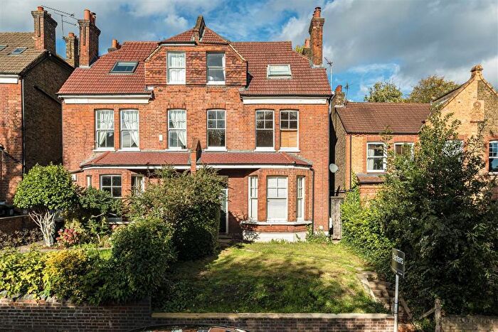 3 Bedroom Flat For Sale In Adelaide Avenue, Brockley, SE4