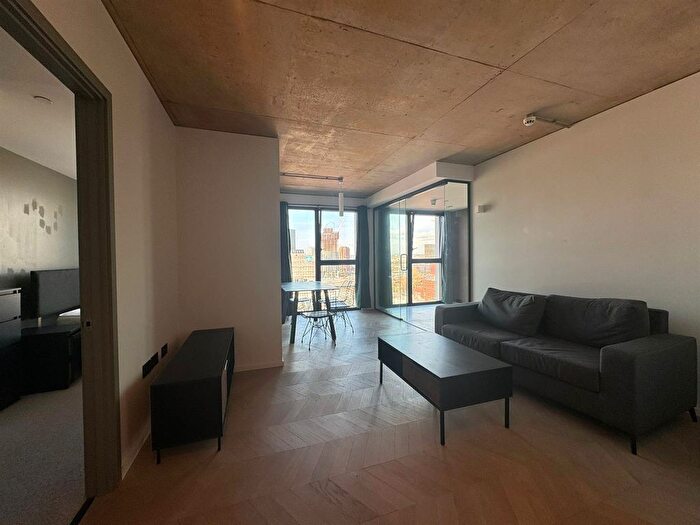 2 Bedroom Flat To Rent In F Spinners Way, Castlefield, Manchester, M15