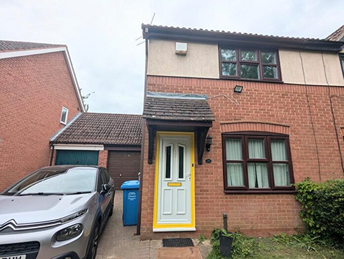 2 Bedroom Semi-Detached House To Rent In Spinney Road, Burton Latimer, NN15