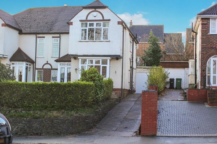 3 Bedroom Semi-Detached House To Rent In The Broadway, Dudley, DY1