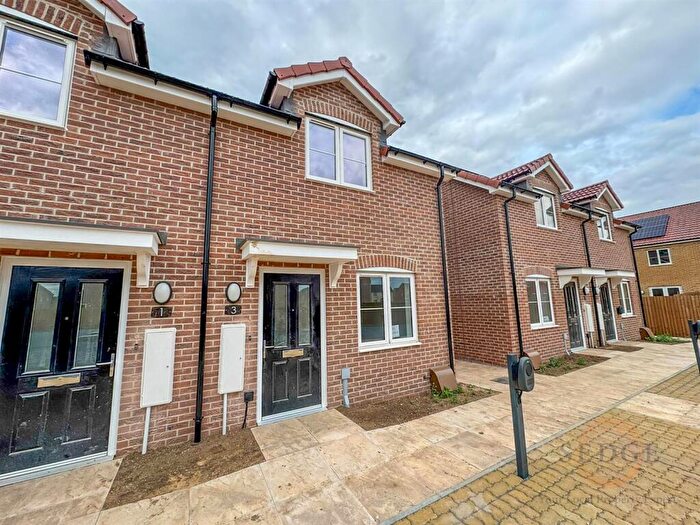 2 Bedroom Semi-Detached House To Rent In Millfield, Spalding Common, Spalding, PE11