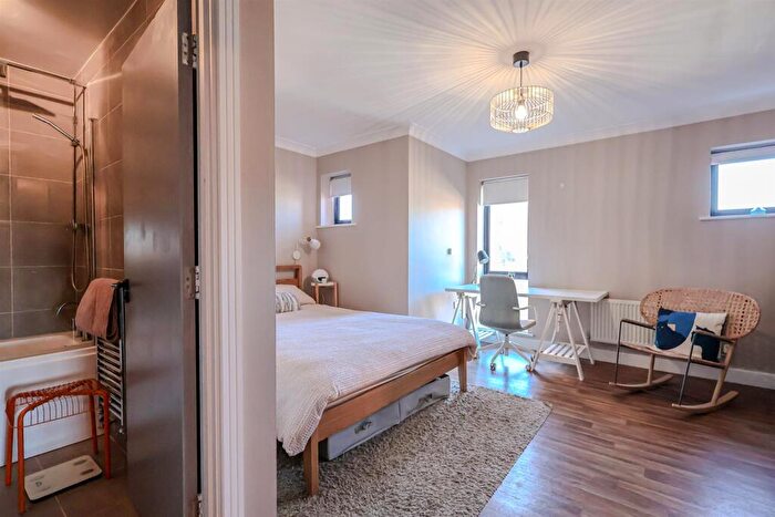 2 Bedroom Apartment For Sale In The Pinnacle, Cottage Terrace, Nottingham, NG1