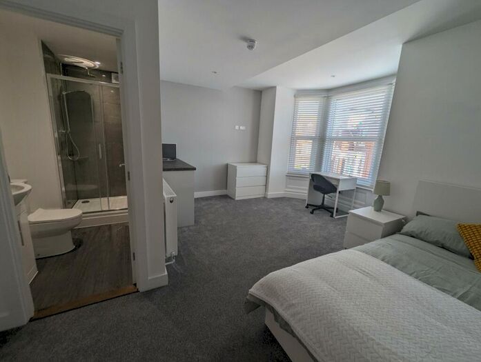 1 Bedroom House To Rent In Mayfield Road, Portsmouth, PO2