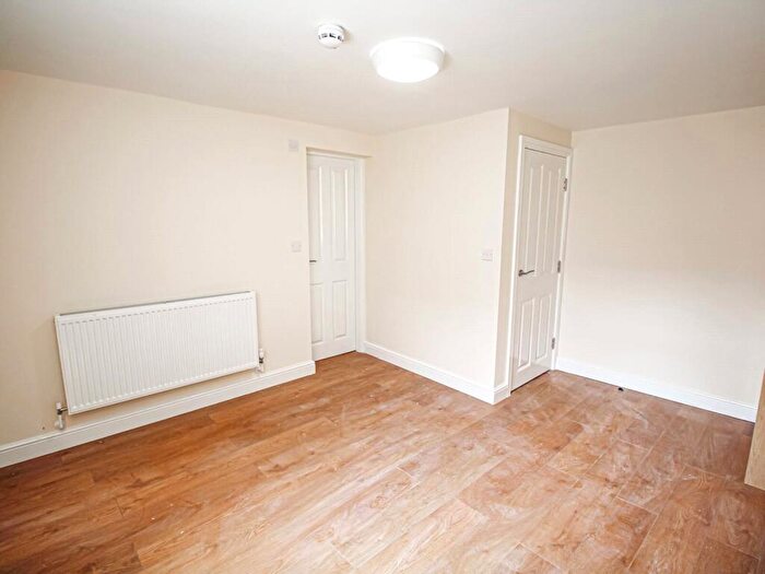 2 Bedroom Apartment To Rent In Apt, Pavilion House #, HG1