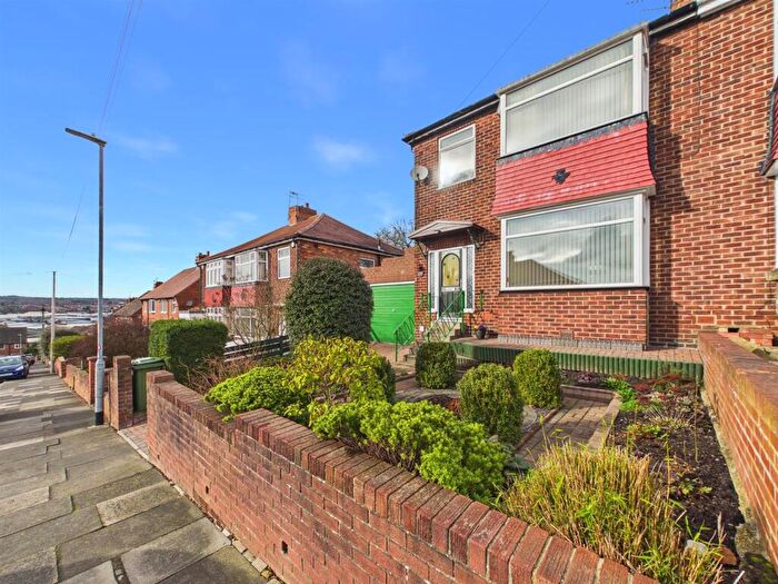 3 Bedroom Semi Detached House For Sale In Ventnor Gardens, Low Fell, Gateshead, NE9