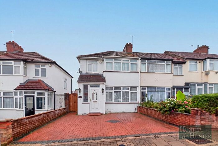 3 Bedroom End Of Terrace House For Sale In Cotman Gardens, Edgware, HA8