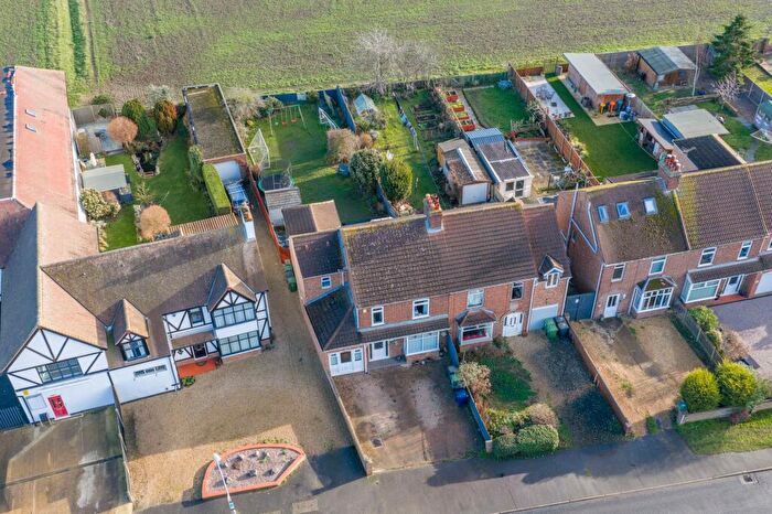 4 Bedroom Semi-Detached House For Sale In Peterborough Road, Farcet, PE7