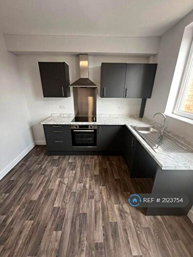 3 Bedroom End Of Terrace House To Rent In Bala Street, Barnsley, S71