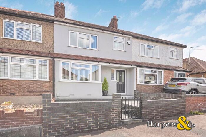 3 Bedroom Terraced House For Sale In Warren Road, Wilmington, Dartford, DA1