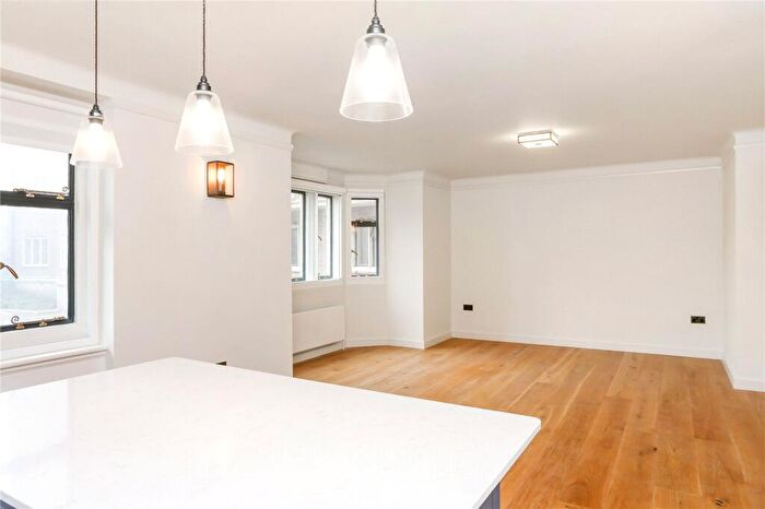 2 Bedroom Apartment To Rent In Observatory Street, Oxford, Oxfordshire, OX2