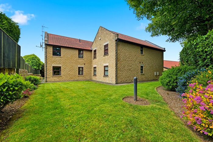 2 Bedroom Flat For Sale In Grange Mews, Wickersley, Rotherham, S66