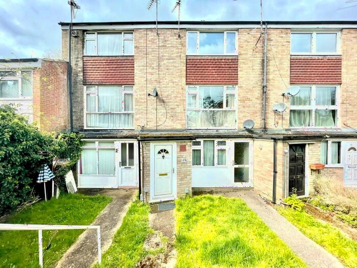 2 Bedroom Maisonette To Rent In Hillbrow, Reading, Berkshire, RG2